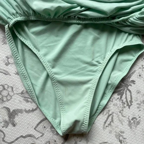 BRAND NEW Norma Kamali Diana Gown - Picture 6 of 10